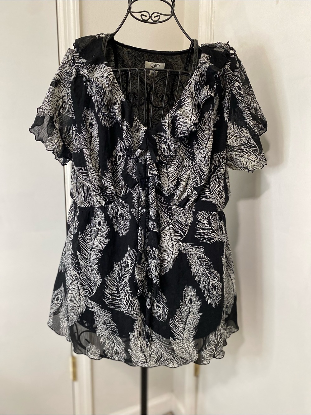 Cato Womens 18/20W Black Peacock Feathers Print V Neck Boho Blouse Empire Waist